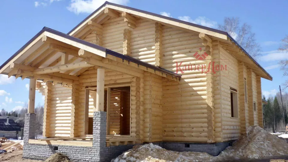 Дом из оцилиндрованного бревна Ø280 мм — 230 м² — фотография 4