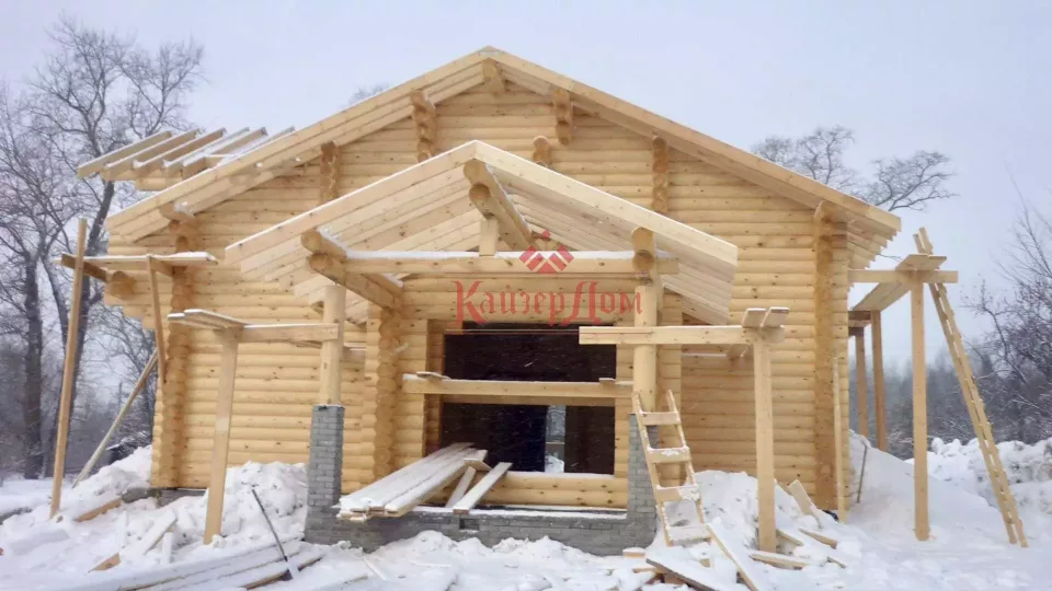 Дом из оцилиндрованного бревна 230 м² в Ленинградской области — фотография 9