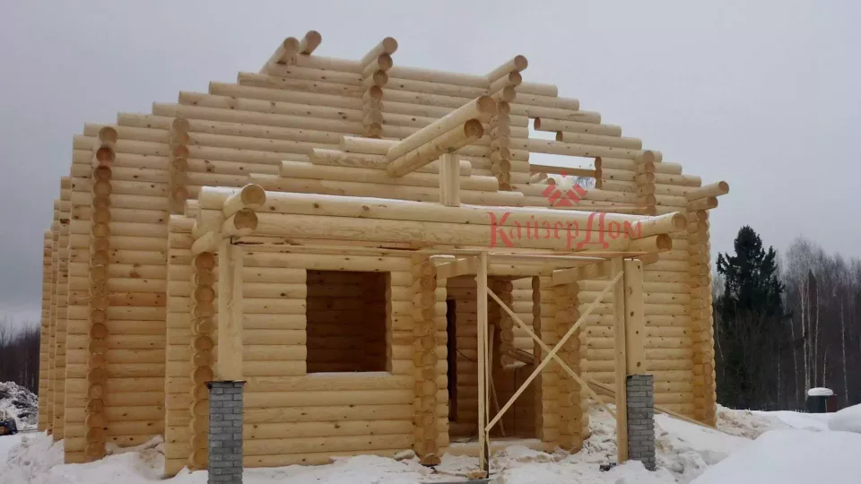 Дом из оцилиндрованного бревна 230 м² в Ленинградской области — фотография 10
