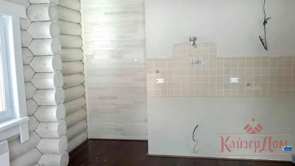 Коттедж из оцилиндрованного бревна с бассейном — 187 м² — фотография 7