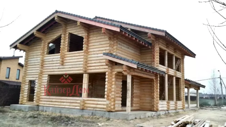 Дом из оцилиндрованного бревна с сауной в Щапово — 356 м² — фотография 4