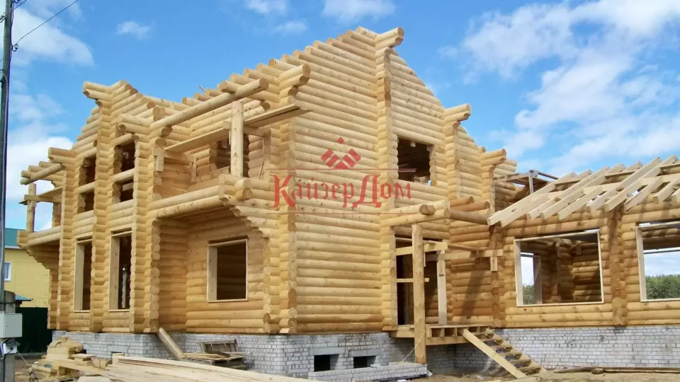 Дом из кедра с бассейном — 325 м² в Подмосковье — дополнительный ракурс 2