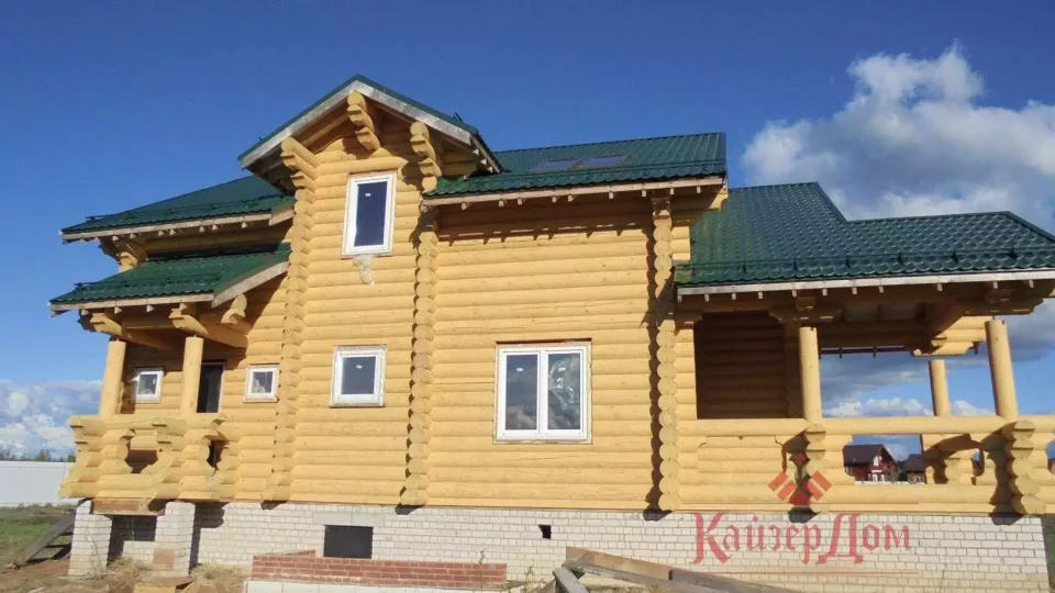 Дом из оцилиндрованного бревна 195 м² в Подмосковье — фотография 3