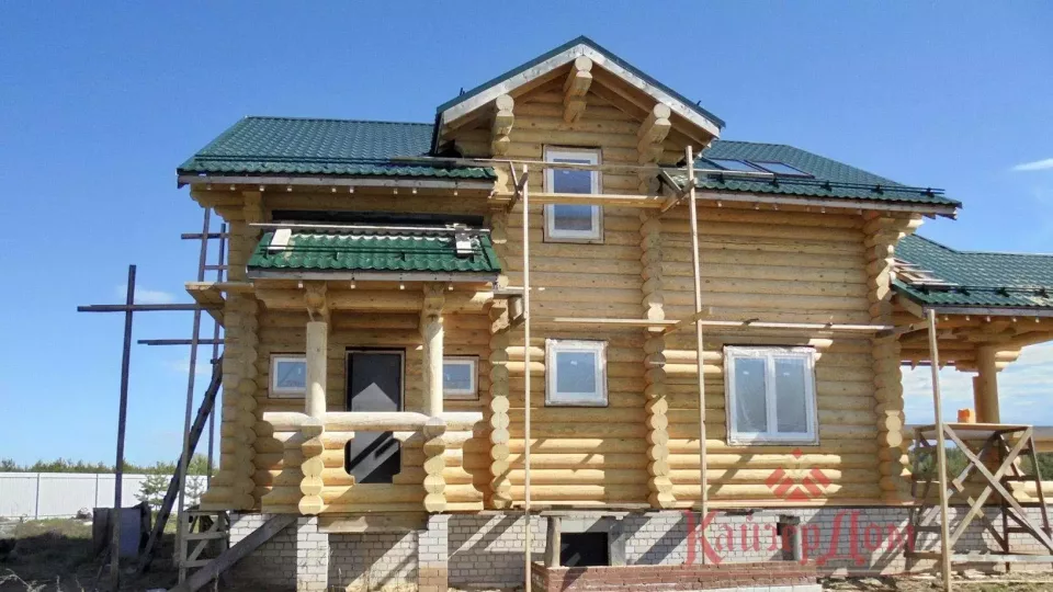 Дом из оцилиндрованного бревна 195 м² в Подмосковье — фотография 7