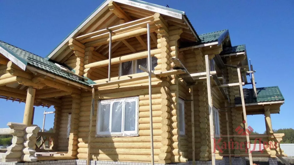 Дом из оцилиндрованного бревна 195 м² в Подмосковье — фотография 10