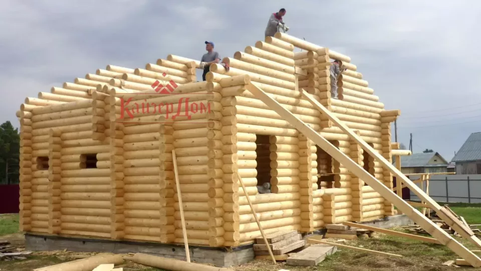 Коттедж с баней из оцилиндрованного бревна — 135 м² — фотография 5