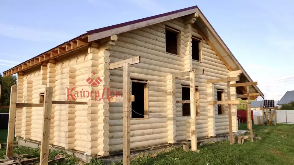 Коттедж с баней из оцилиндрованного бревна — 135 м² — фотография 7