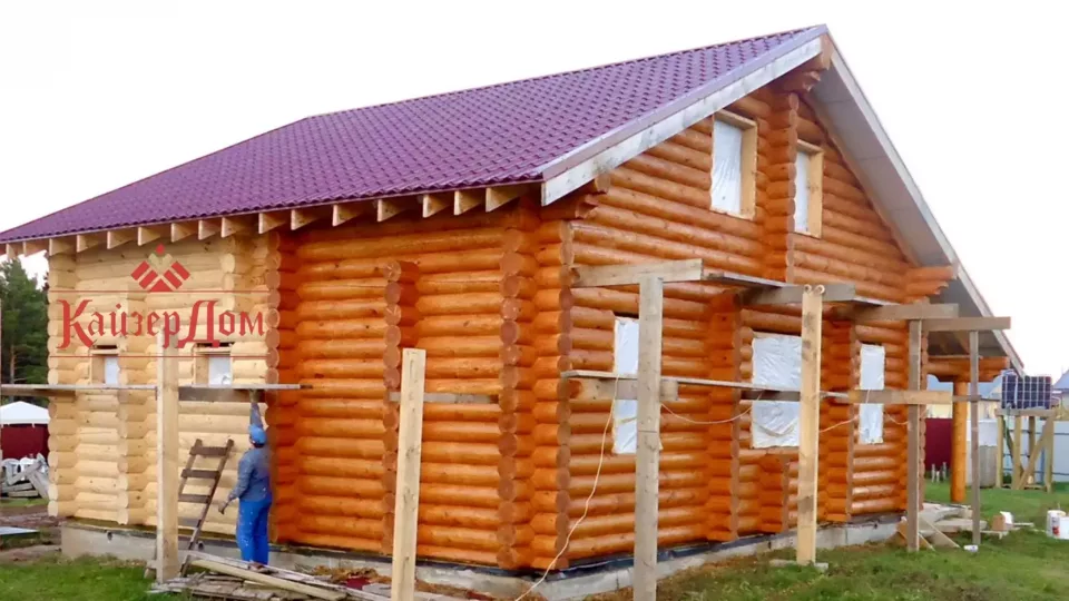 Коттедж с баней из оцилиндрованного бревна — 135 м² — фотография 15