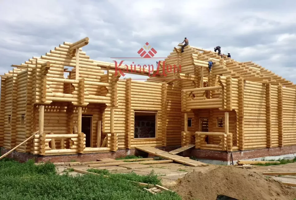 Дом с баней из оцилиндрованного бревна 357,5 м² в Подмосковье — фотография 2