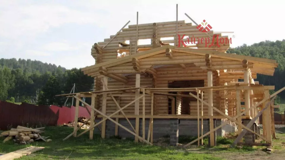 Коттедж из оцилиндрованного бревна Ø260 мм — 181 м² в Уфе — фотография 6