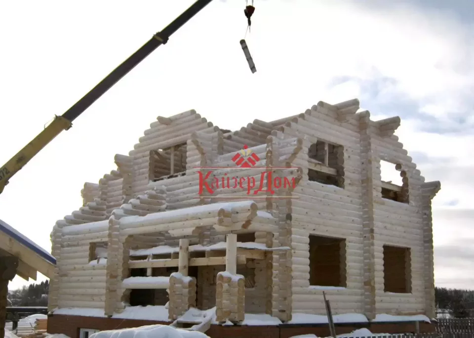 Двухэтажный дом из оцилиндрованного бревна 150 м² в Кирове — фотография 5