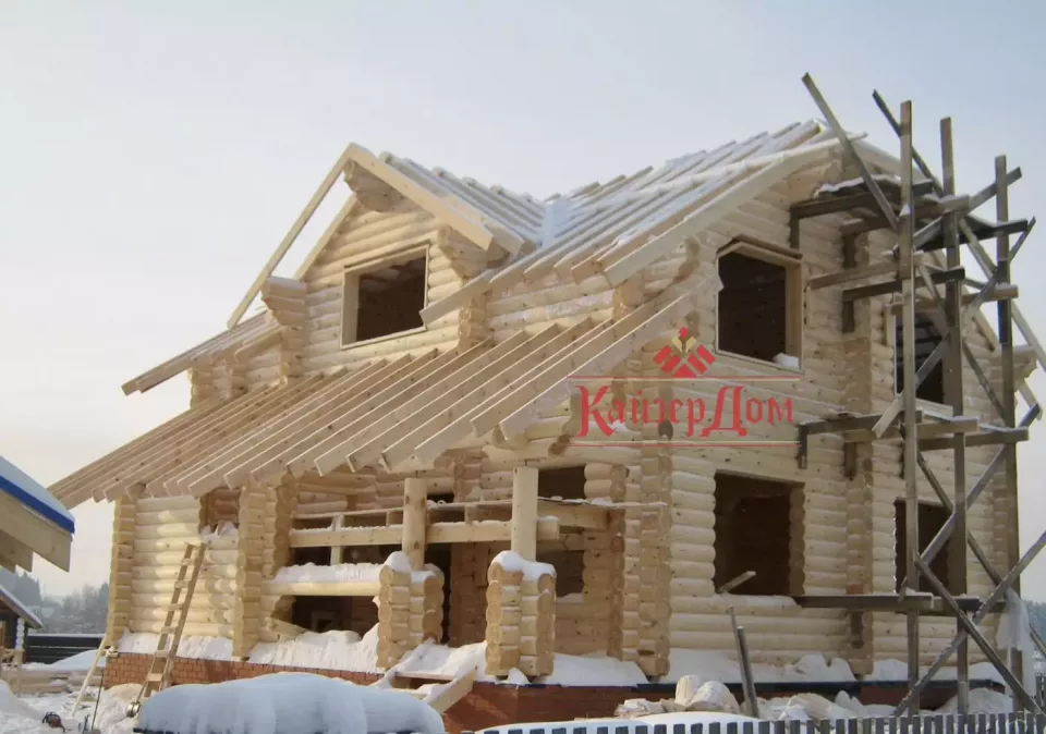 Двухэтажный дом из оцилиндрованного бревна 150 м² в Кирове — фотография 14