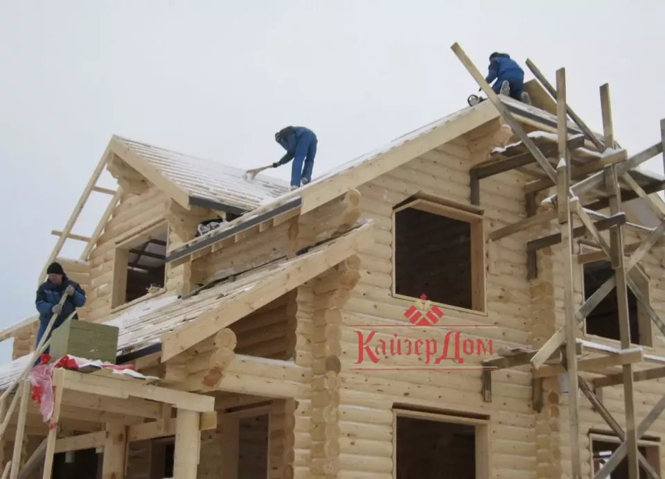 Двухэтажный дом из оцилиндрованного бревна 150 м² в Кирове — фотография 22