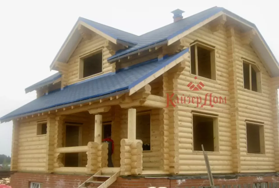 Двухэтажный дом из оцилиндрованного бревна 150 м² в Кирове — фотография 23
