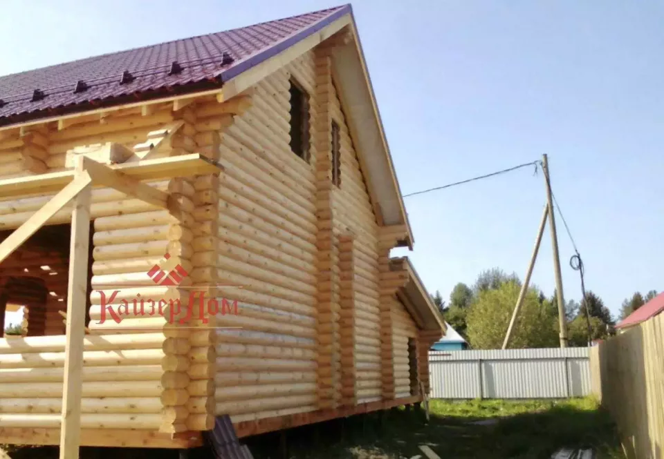 Дом из оцилиндрованного бревна с гаражом 163 м² в Подмосковье — фотография 10