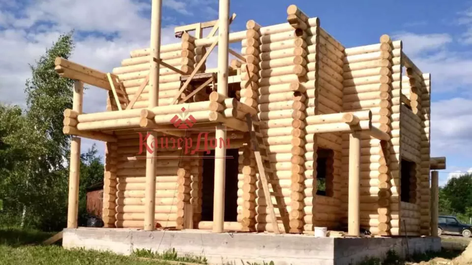 Коттедж из оцилиндрованного бревна 148 м² в Московской области — фотография 2