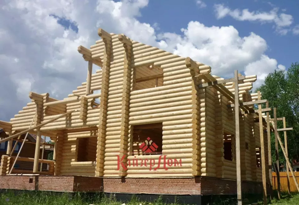 Дом из оцилиндрованного бревна «Сказочный лес» 261 м² в Подмосковье — фотография 2