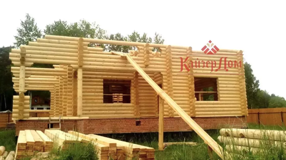 Дом из оцилиндрованного бревна «Сказочный лес» 261 м² в Подмосковье — фотография 6