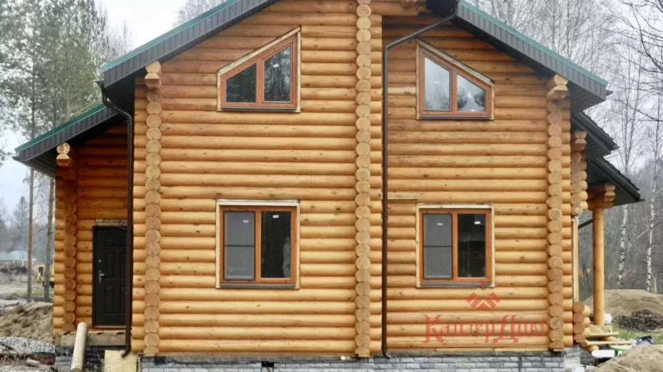 Дом из оцилиндрованного бревна 138 м² в Подмосковье — фотография 2
